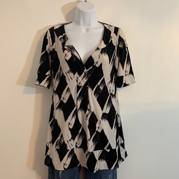 New York & Company Tops - Black and white print top by NY&Co. size small